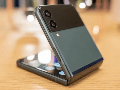 Samsung Galaxy Z Flip 3 Strength Test 